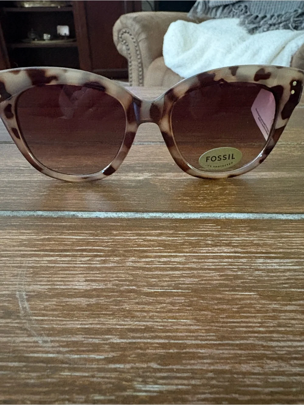 Fossil Tortoiseshell Cat-Eye Sunglasses with Brown Gradient Lenses